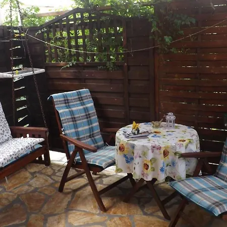 In Mit Terrasse, Grill Und Garten Zadar